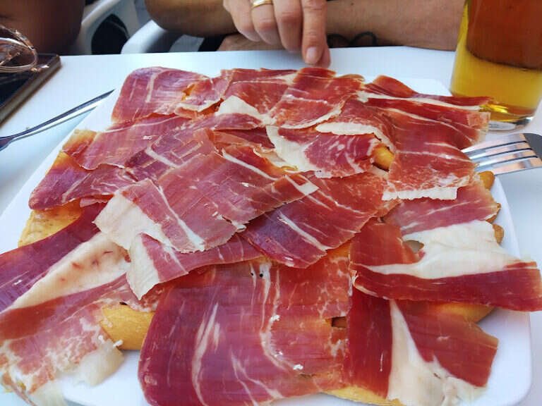 El Rincón De Almendralejo Restaurante, bar o restaurante en Sevilla Este, Sevilla
