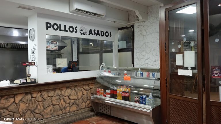 Freiduría Avenida, bar o restaurante en Palomares del Río, Sevilla