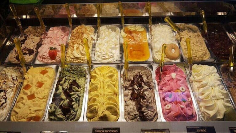 Heladeria Sabores, bar o restaurante en Dos Hermanas, Sevilla