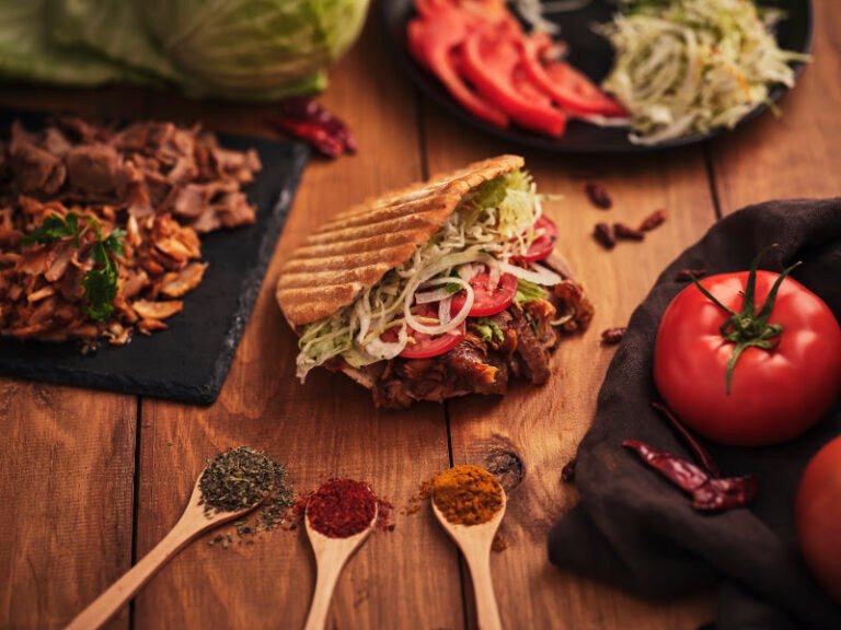 Kebap Anatolia- CC Entrenasas, bar o restaurante en Dos Hermanas, Sevilla