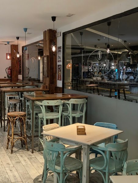 La Despensa del Keepers, bar o ristorante a Tomares, Sevilla
