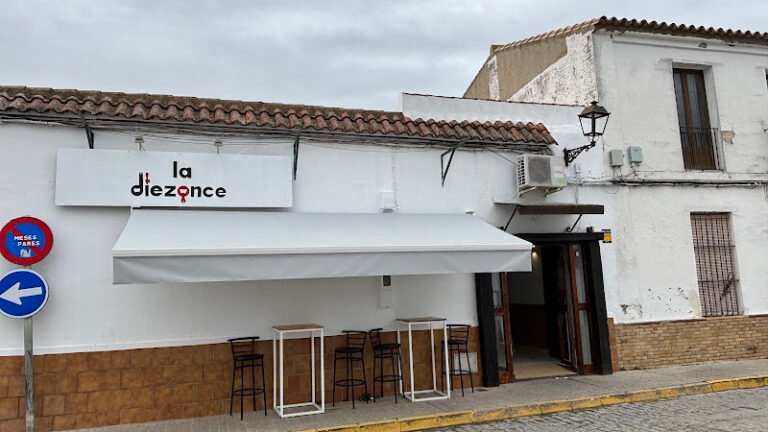 La diezonce, bar o restaurante en Salteras, Sevilla