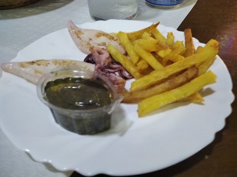 La Isla, bar o restaurante en Carmona, Sevilla