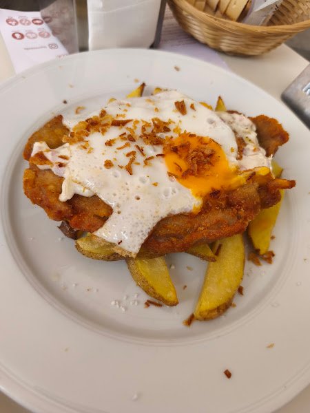 La Quinta Milla, bar o restaurante en Montequinto, Dos Hermanas, Sevilla