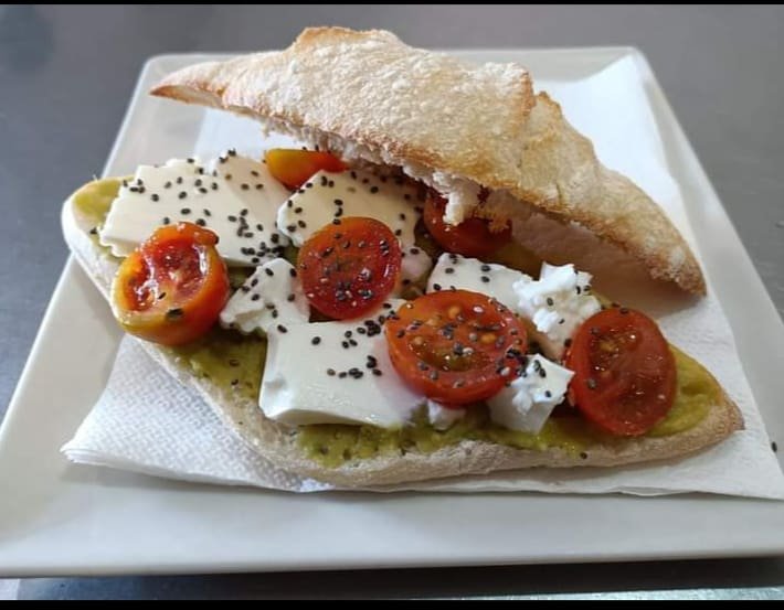 LEV CAFE&BAR, bar o restaurante en Alcalá de Guadaíra, Sevilla
