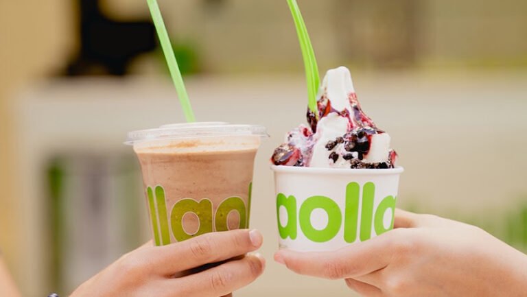llaollao, bar o restaurante en Bellavista, Sevilla