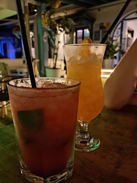 Lounge Moon Terraza Gines, bar o restaurante en Gines, Sevilla