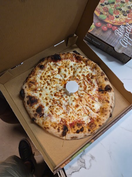 Luigis Pizza Carmona, S.L, bar o restaurante en Carmona, Sevilla