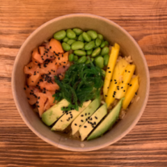 MAKANA FOODS – SANLÚCAR: Sushi & Poké House, bar o restaurante en Sanlúcar la Mayor, Sevilla