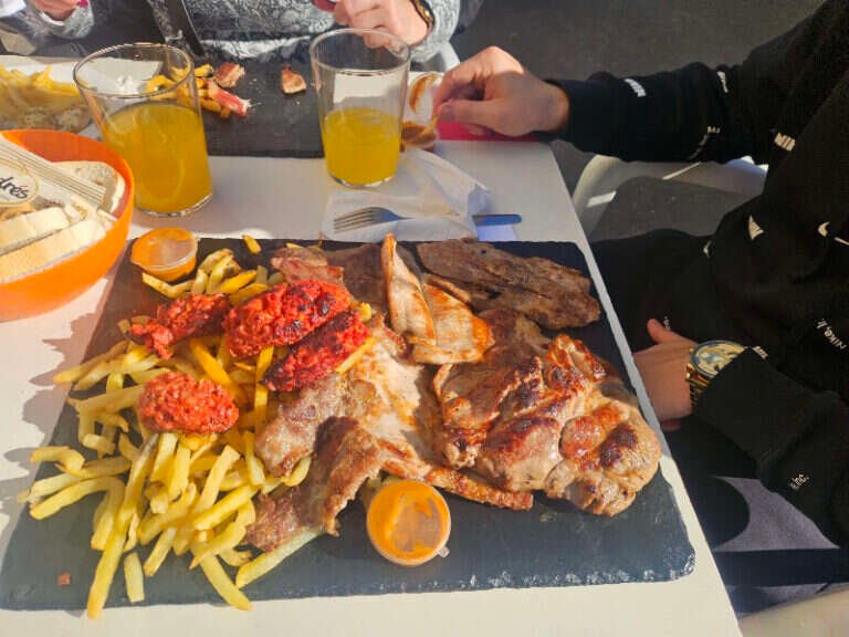 Mesón Los Arcos, bar o restaurante en Sevilla