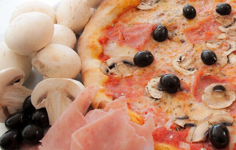 Mr.Pizza, bar o restaurante en Los Remedios, Sevilla