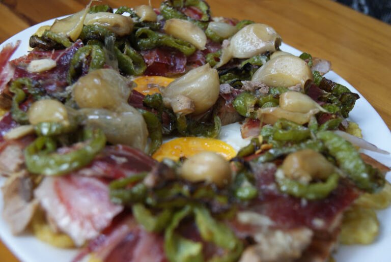 Nuevo Bar Génesis, Car er Nico, bar o restaurante en Macarena, Sevilla