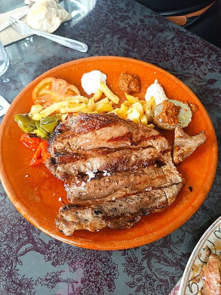 Peña Taurina Orteguita, bar o restaurante en Dos Hermanas, Sevilla