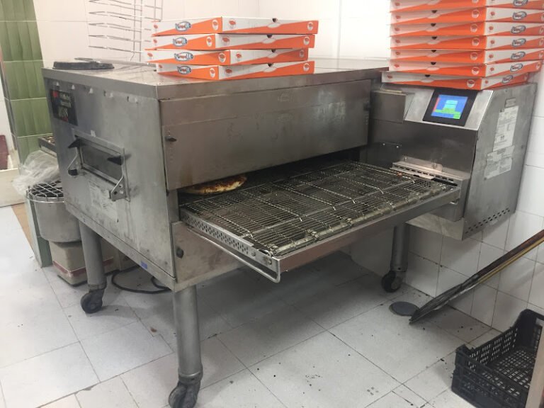 Pizzería Pompello Carmona, bar o restaurante en Carmona, Sevilla