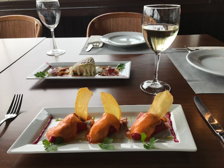 RESTAURANTE ASADOR LOS NORTEÑOS, bar o restaurante en Sanlúcar la Mayor, Sevilla