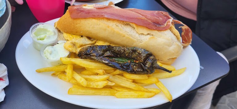 Restaurante El Rinconcito De Julio, bar o restaurante en Amate, Sevilla