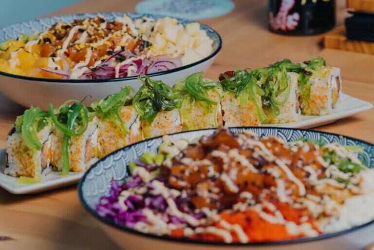 Restaurante KALIMA Sushi & Poké, bar o restaurante en Montequinto, Dos Hermanas, Sevilla