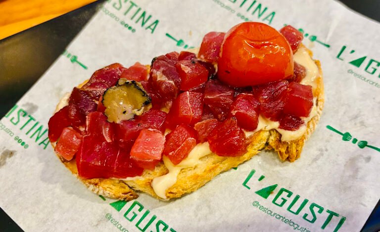 Restaurante L´Agustina, bar o restaurante en Bormujos, Sevilla