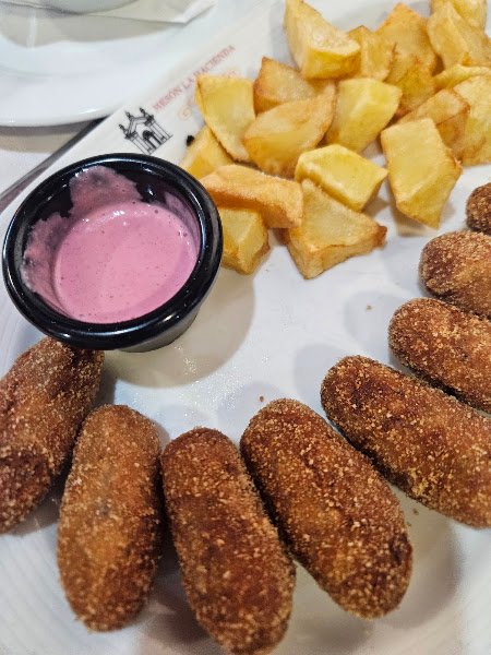 Restaurante Mesón La Hacienda, bar o restaurante en Carmona, Sevilla