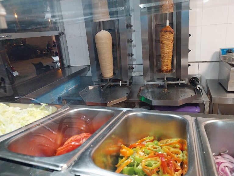 Royal kebab, bar o restaurante en Amate, Sevilla