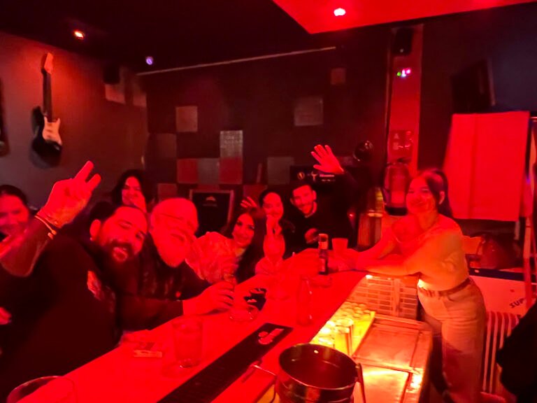 Suburbia Jäger Bar, bar o restaurante en Dos Hermanas, Sevilla