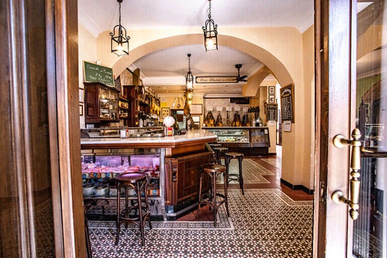 taberna los Caracoles, bar o restaurante en Alcalá de Guadaíra, Sevilla