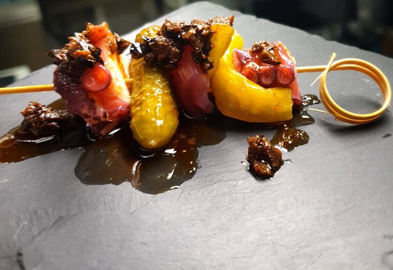 Vinacoteca ssentidos, bar o restaurante en Alcalá de Guadaíra, Sevilla
