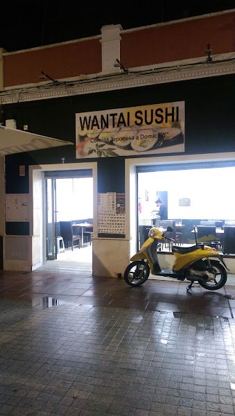 Wantai Sushi, bar o restaurante en Dos Hermanas, Sevilla