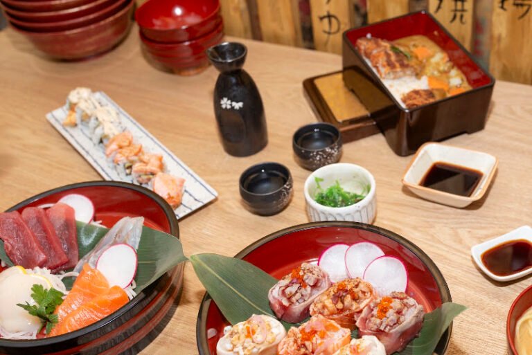WASABI-Izakaya y sushi bar, bar o restaurante en Macarena, Sevilla